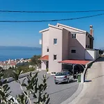 Villa Petra Apartment With Private Pool